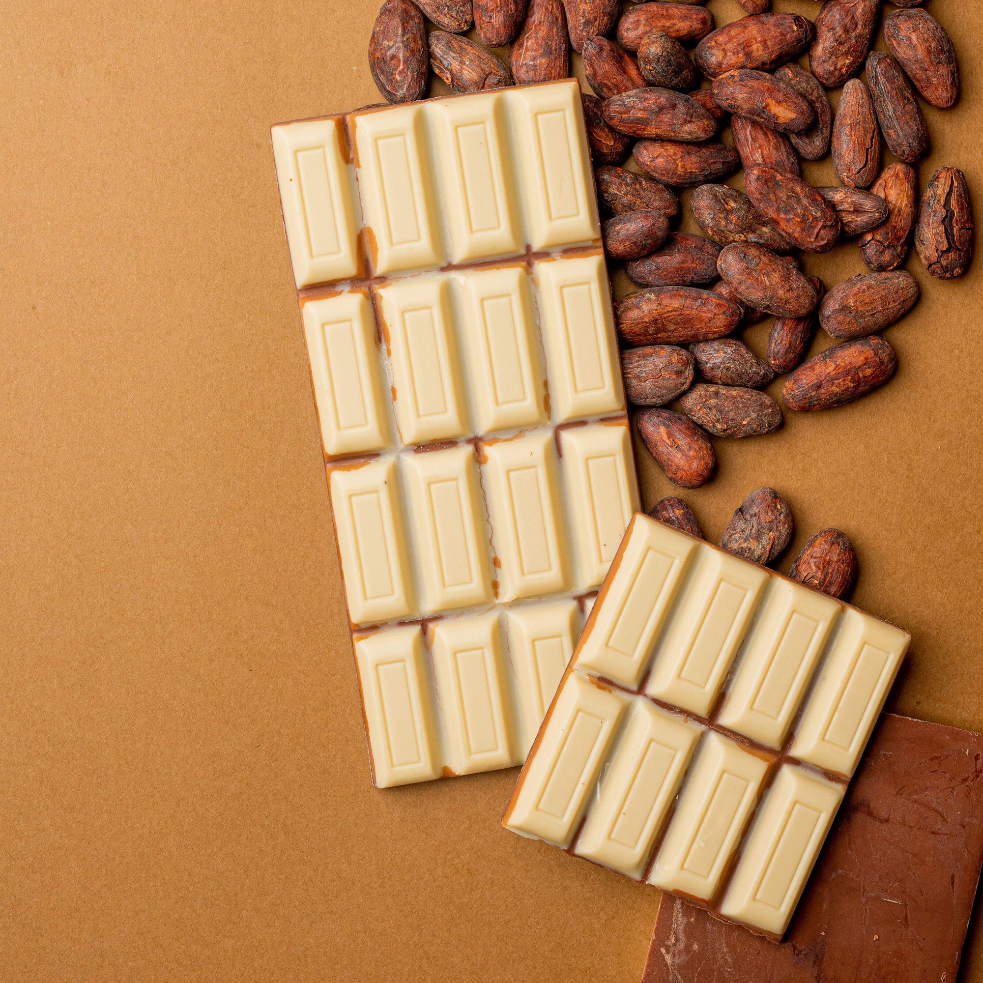 Barra de Chocolate Duo metade Chocolate Branco e Ao Leite 75g